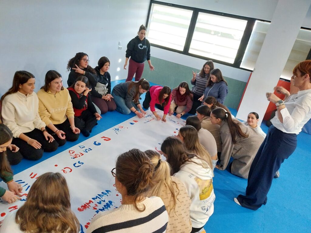 WhatsApp Image 2025 01 10 at 11.43.03 1 Experiencias reales, innovación y especialización: la formación en CEU FP Sevilla se vive dentro y fuera del aula